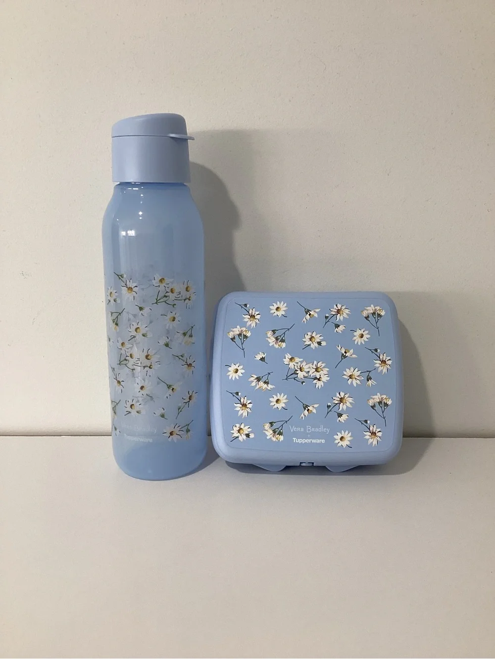 Vera Bradley + Tupperware Water Bottle & Sandwich Keeper~ Falling Daisies